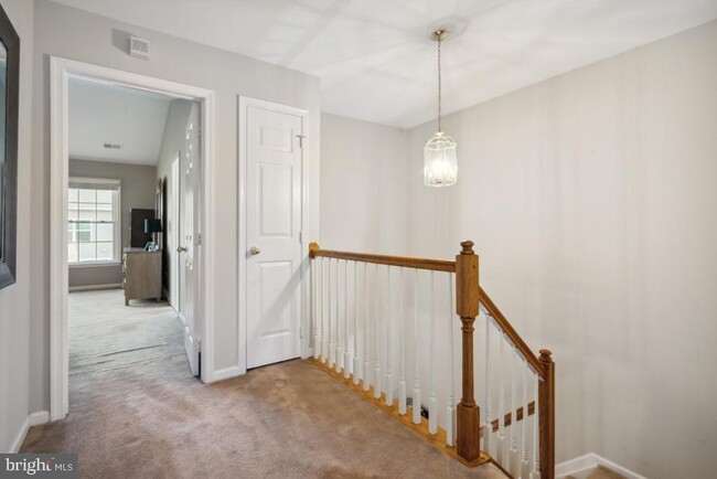 Building Photo - 6257 Harbin Dr