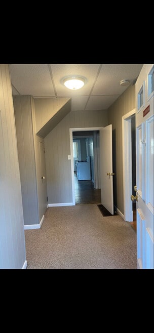 Building Photo - 42 Baldwin St