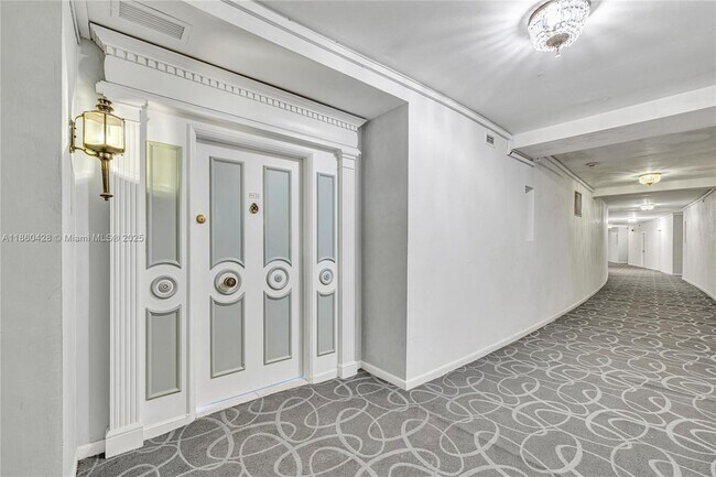 Building Photo - 5255 Collins Ave