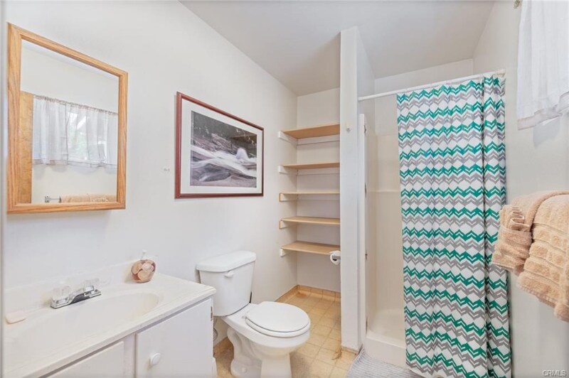 Building Photo - 48220 White Oak Dr