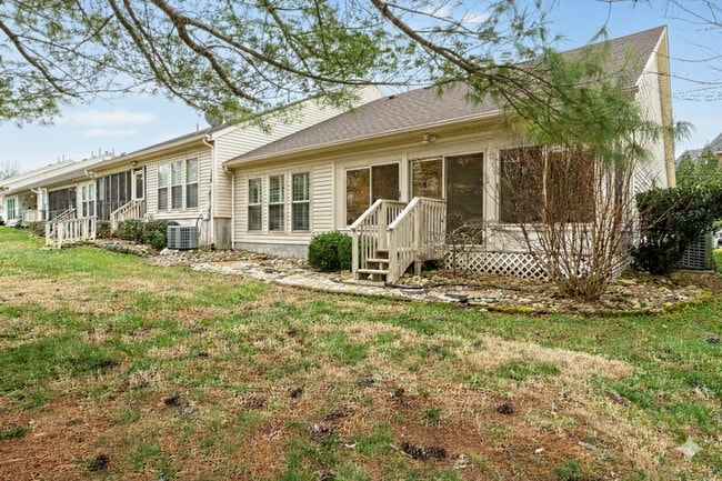 Building Photo - 632 Applegate Ln