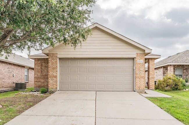 Building Photo - 8864 Valley River Dr