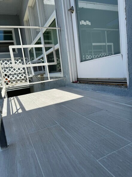 Building Photo - 1139 S Corning St