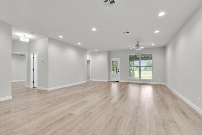 Building Photo - 11087 Sutton Pl