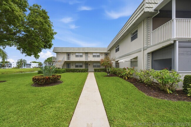Building Photo - 670 Monaco Ct