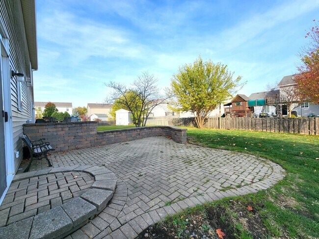 Building Photo - 2552 Cesario Dr