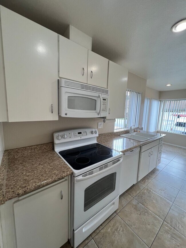 Building Photo - Del Mar Model Available in Leisure Villave