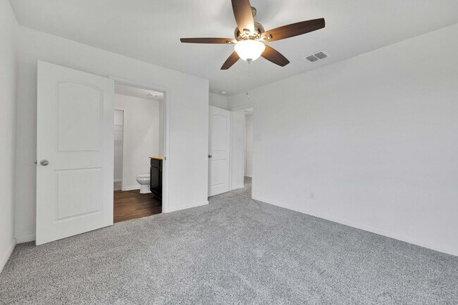 Building Photo - Charming Two-Story Home on Far West Side