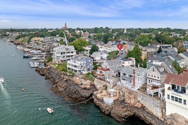 Building Photo - 1 Goodwins Ct