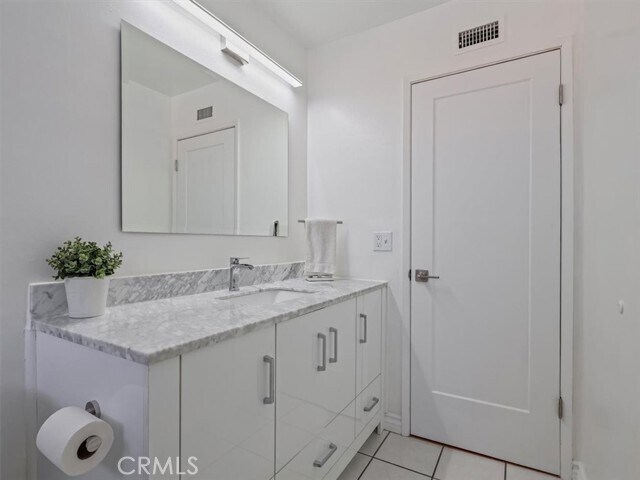 Building Photo - 24033 Welby Way