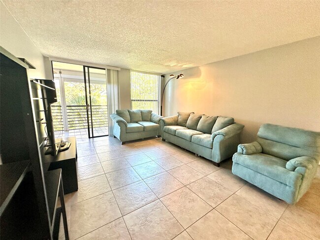 Building Photo - 6701 N University Dr