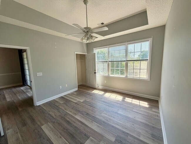 Building Photo - 5801 Oyster Catcher Dr