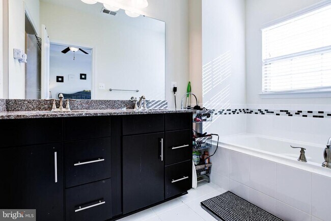 Building Photo - 14301 Ridge View Ln