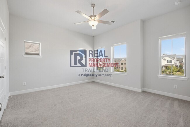 Building Photo - 14409 Balmoral Pl