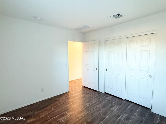 Building Photo - 12253 N Sutter Dr