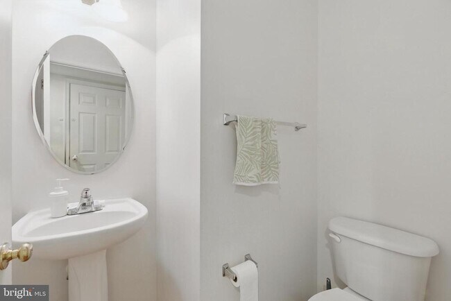 Building Photo - 25505 Balagat Pl