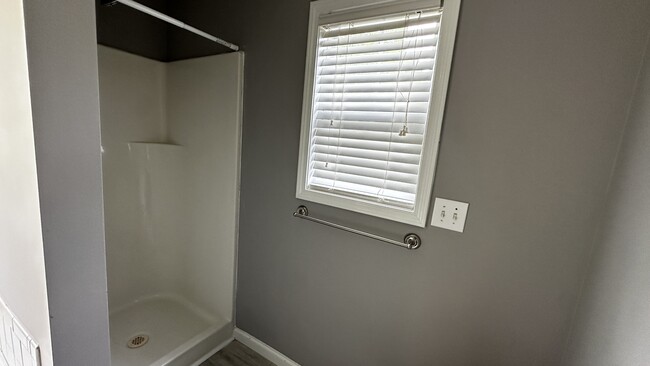 Building Photo - 3541 Sandpiper Dr