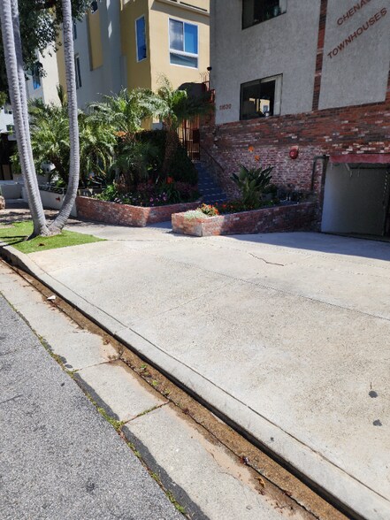 Building Photo - 11630 Chenault St