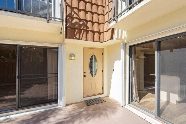 Building Photo - 1765 San Jose Dr