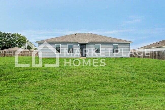 Building Photo - 825 NW 68th Ave