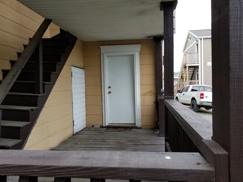 Primary Photo - 221 Beechurst Ave