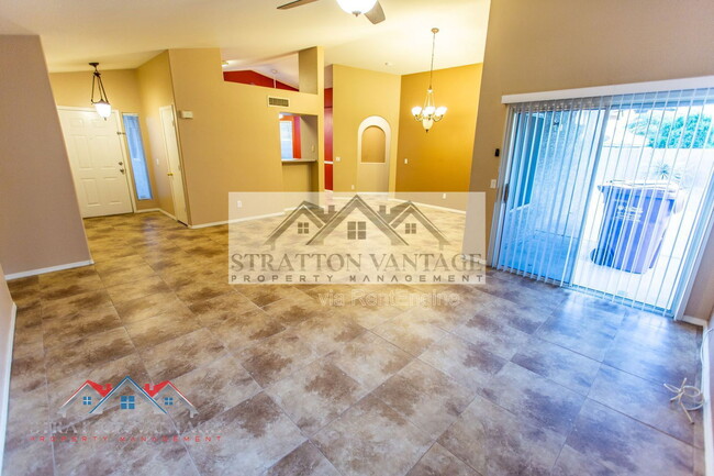 Building Photo - 4831 W Kristal Way