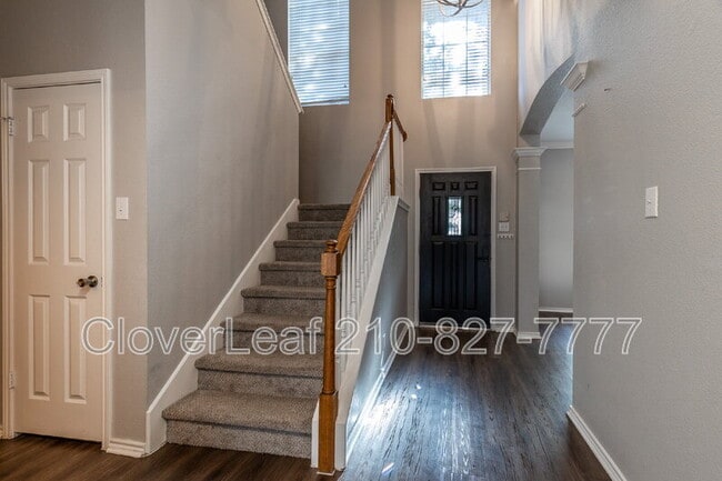 Building Photo - 16615 Raven Glenn