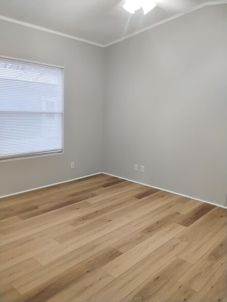 Building Photo - 110 N Michigan St