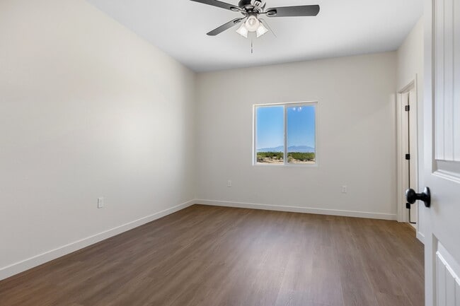 Building Photo - 17491 Granada Dr