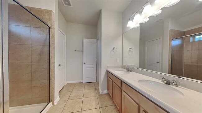 Building Photo - 3738 E Vicksburg Estates Dr