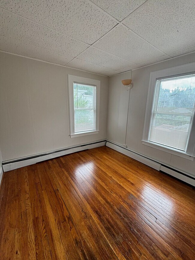 Building Photo - 128-130 Mildred Ave.