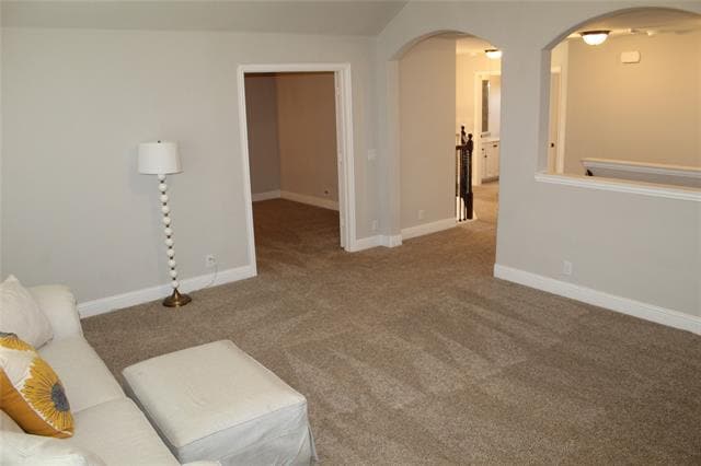 Building Photo - 1402 Welch Dr