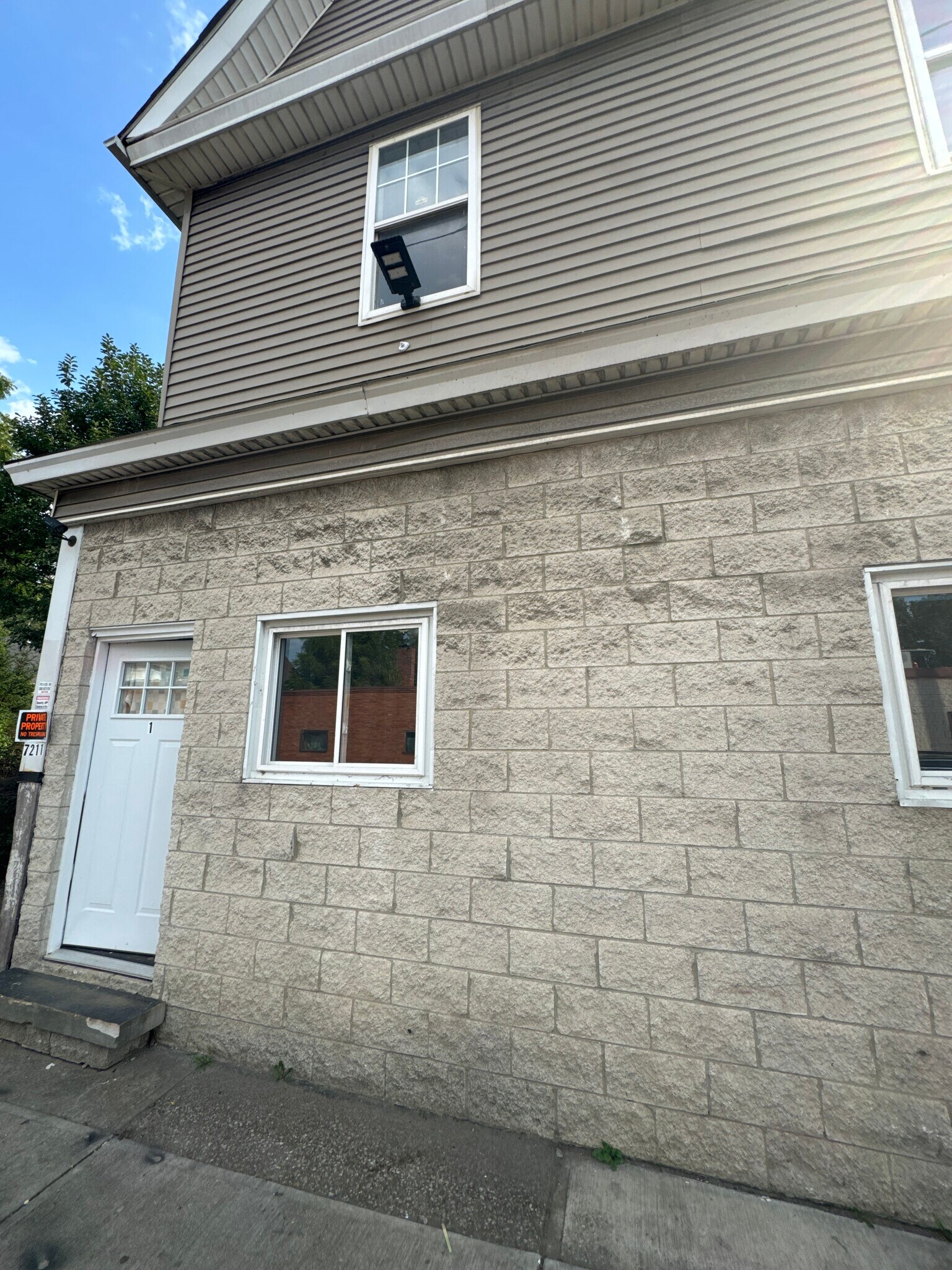 Building Photo - 7221 Clark Ave