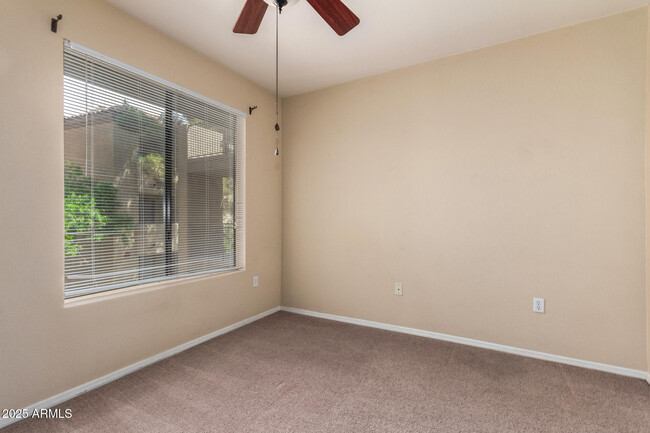 Building Photo - 4925 E Desert Cove Ave