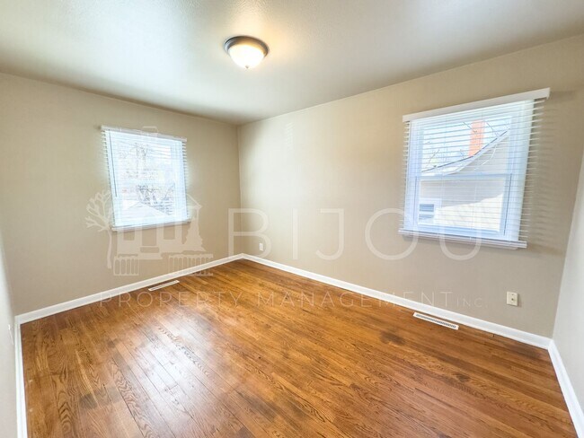 Building Photo - Downtown Ranch Home with View of Pikes Peak