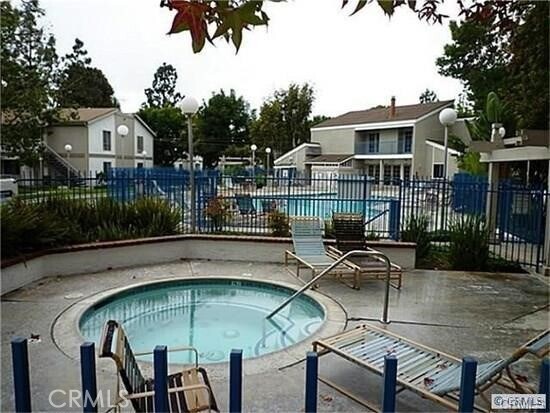 Building Photo - 2871 S Fairview St