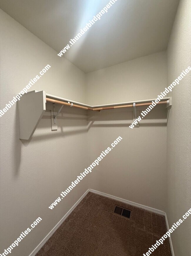 Building Photo - Beautiful 4 bedroom home near KAFB