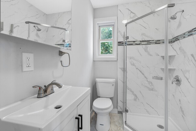 Building Photo - 2418 N 16th St