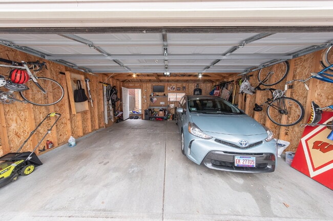 Building Photo - Beautiful West Humboldt Park Single Family Home