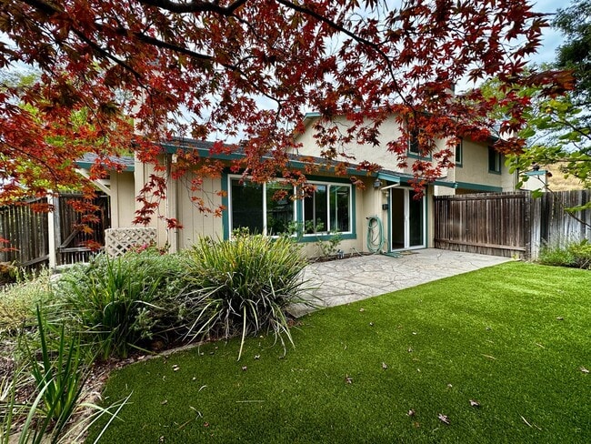 Building Photo - Single Story townhome, water/sewer paid by...