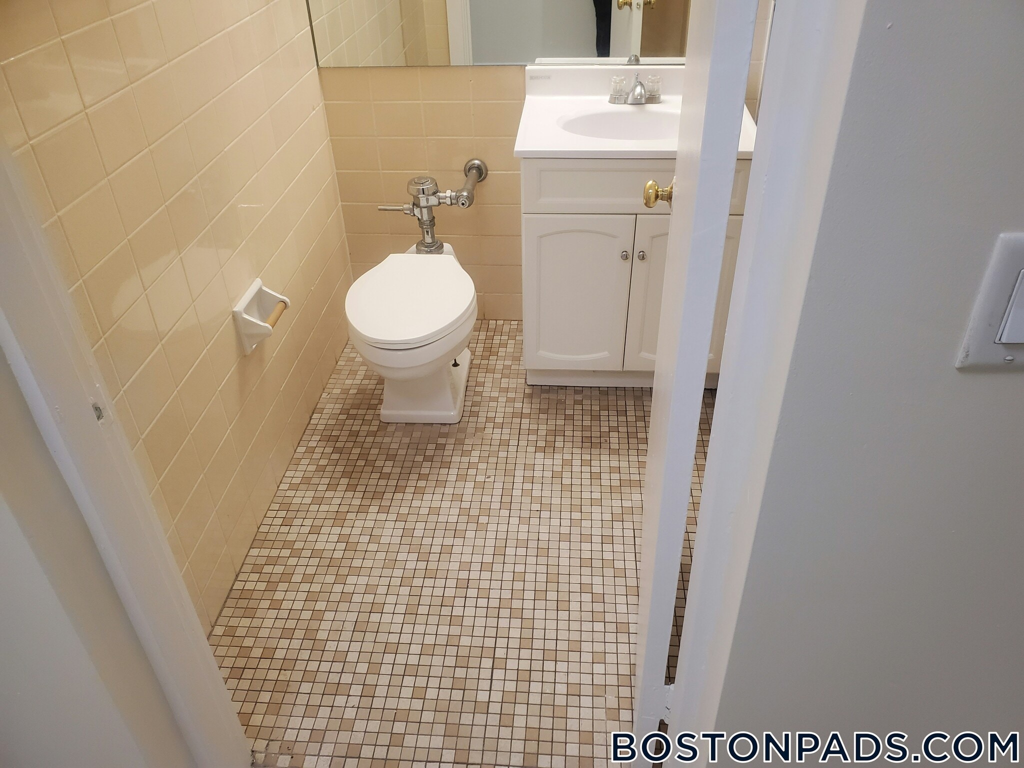 Building Photo - 62 Boylston St