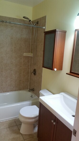 Bathroom - 341 Hurley St #3