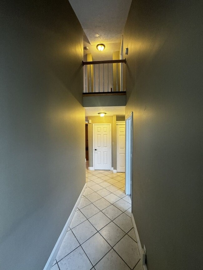 Building Photo - Spacious Duplex in Rockingham County