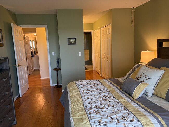 Building Photo - 57 Hunt Club Dr