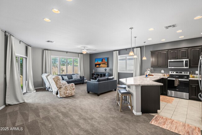 Building Photo - 3117 S Signal Butte Rd