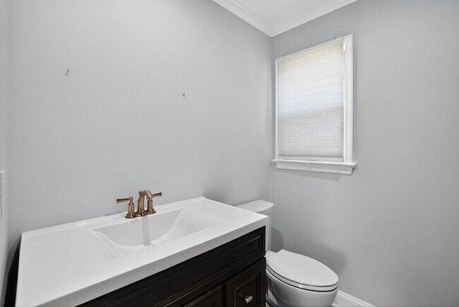 Building Photo - 15077 Potomac River Dr