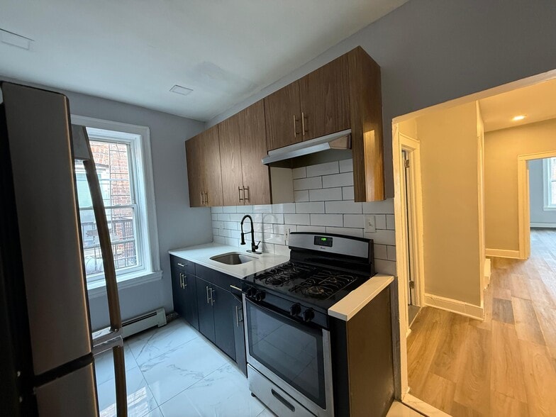 237 Lexington Ave 3F - 243 Lexington Ave