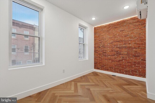 Building Photo - 1438 Tasker St