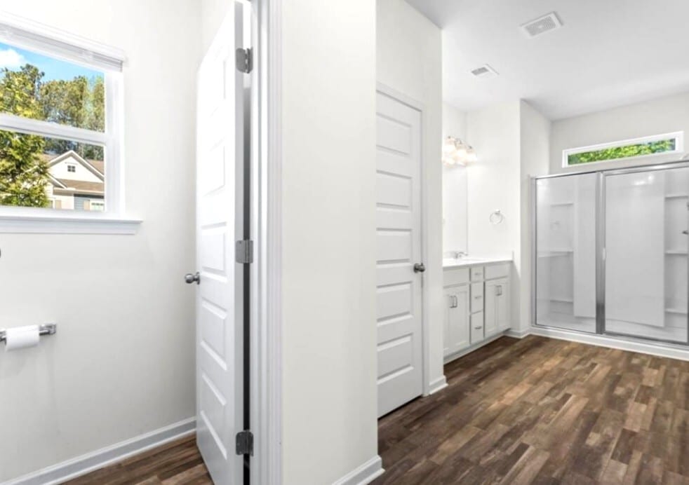 Primary Bath - 136 Grant Dr
