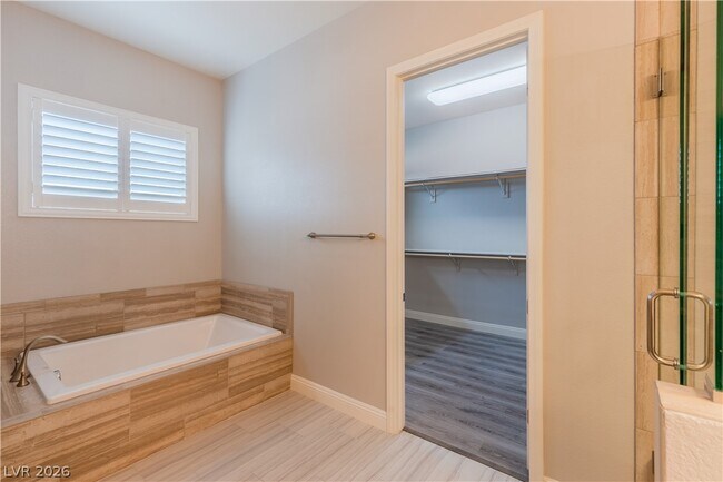 Building Photo - 5838 Exbury Gardens Ct